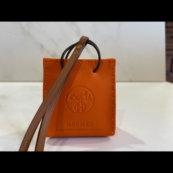 💯 Authentic Hermès sold out orange bag charm, NWT - Picture 2 of 8